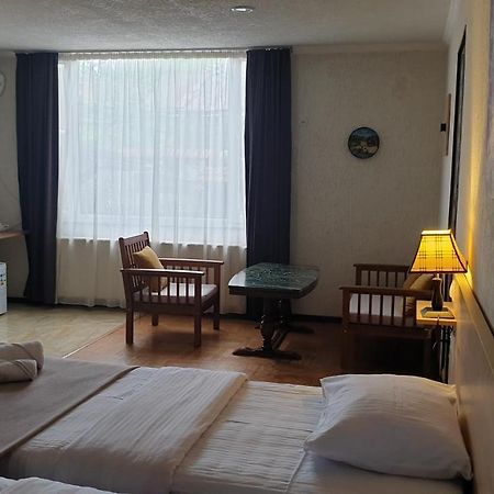 טביליסי Lea Guest House מראה חיצוני תמונה