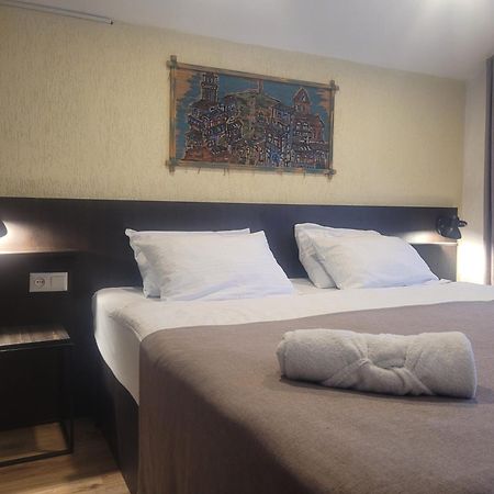 טביליסי Lea Guest House חדר תמונה