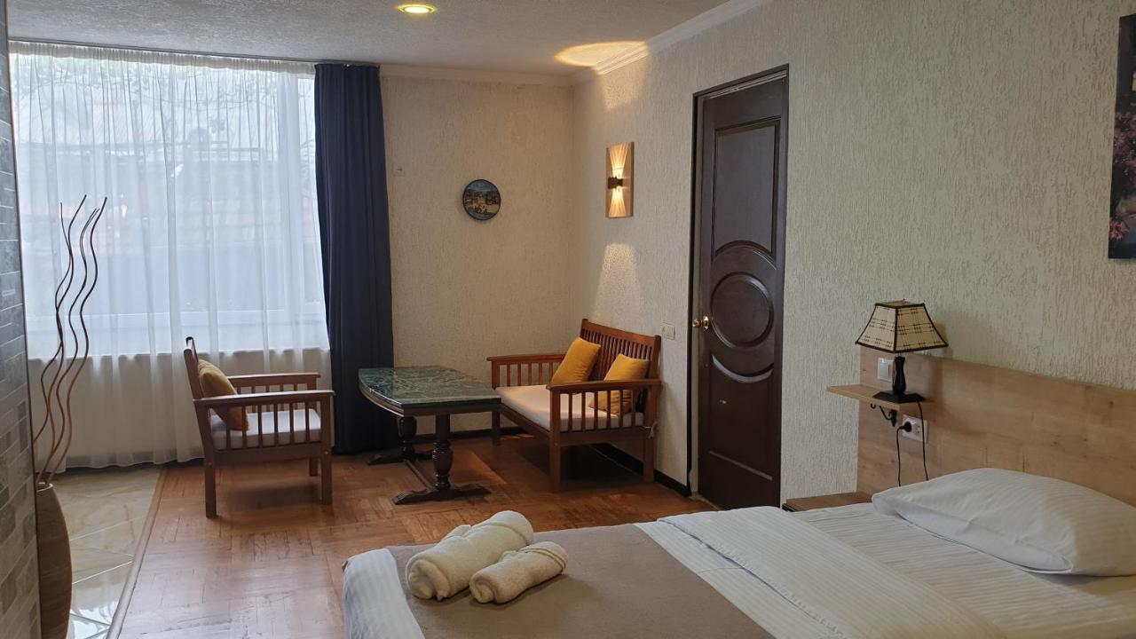 טביליסי Lea Guest House מראה חיצוני תמונה
