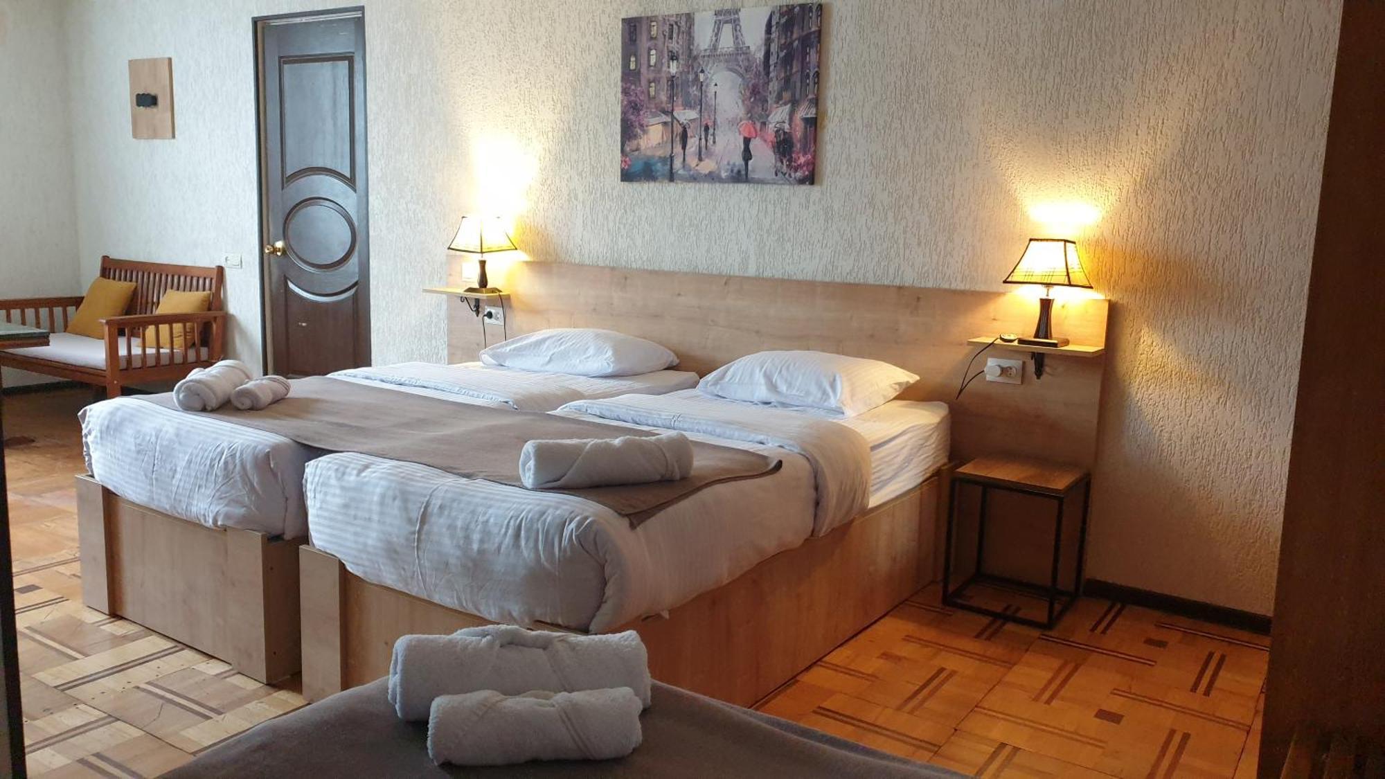 טביליסי Lea Guest House חדר תמונה